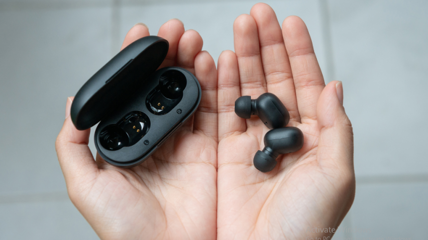 6 Best Wireless Earbuds And Why They're Worth The Investment