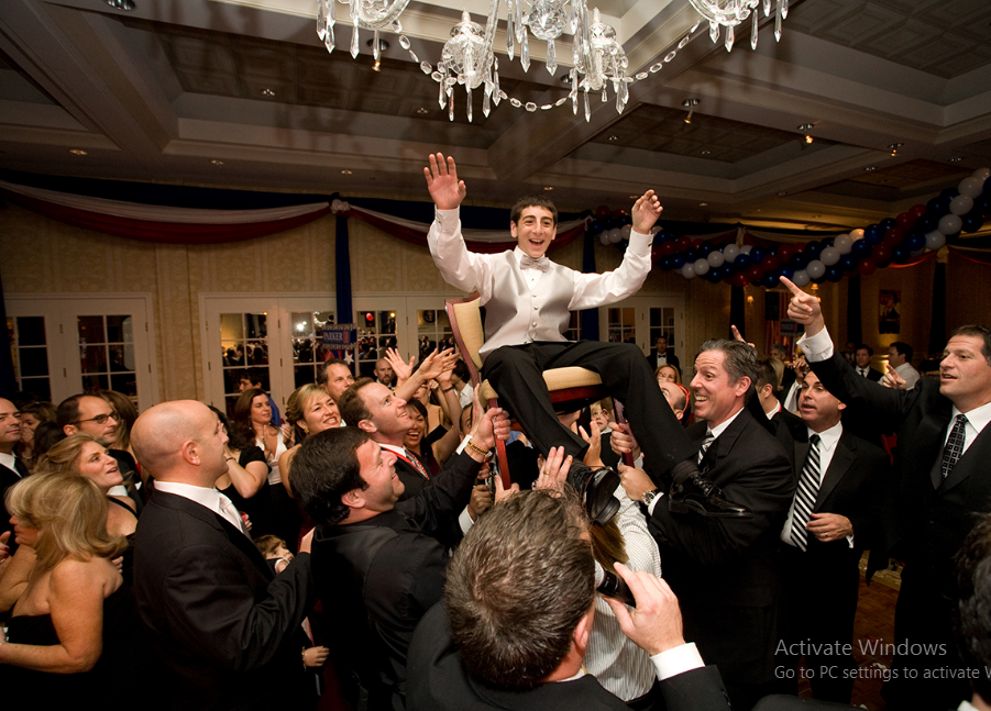 A Guide To The Best Bar Mitzvah DJs For Your Party