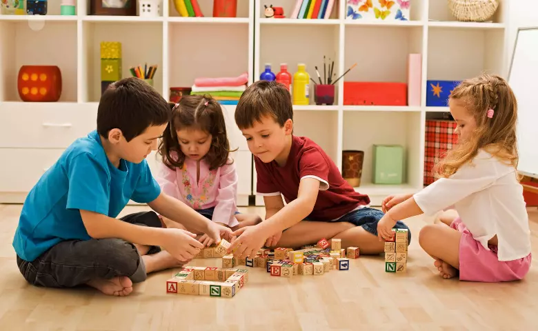 Little Family Pack Children Playing Items